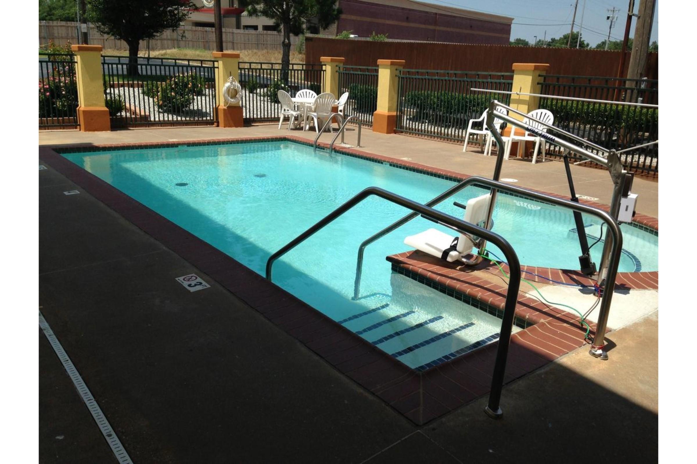Country Inn & Suites By Radisson, Oklahoma City At Northwest Expressway, Ok المظهر الخارجي الصورة