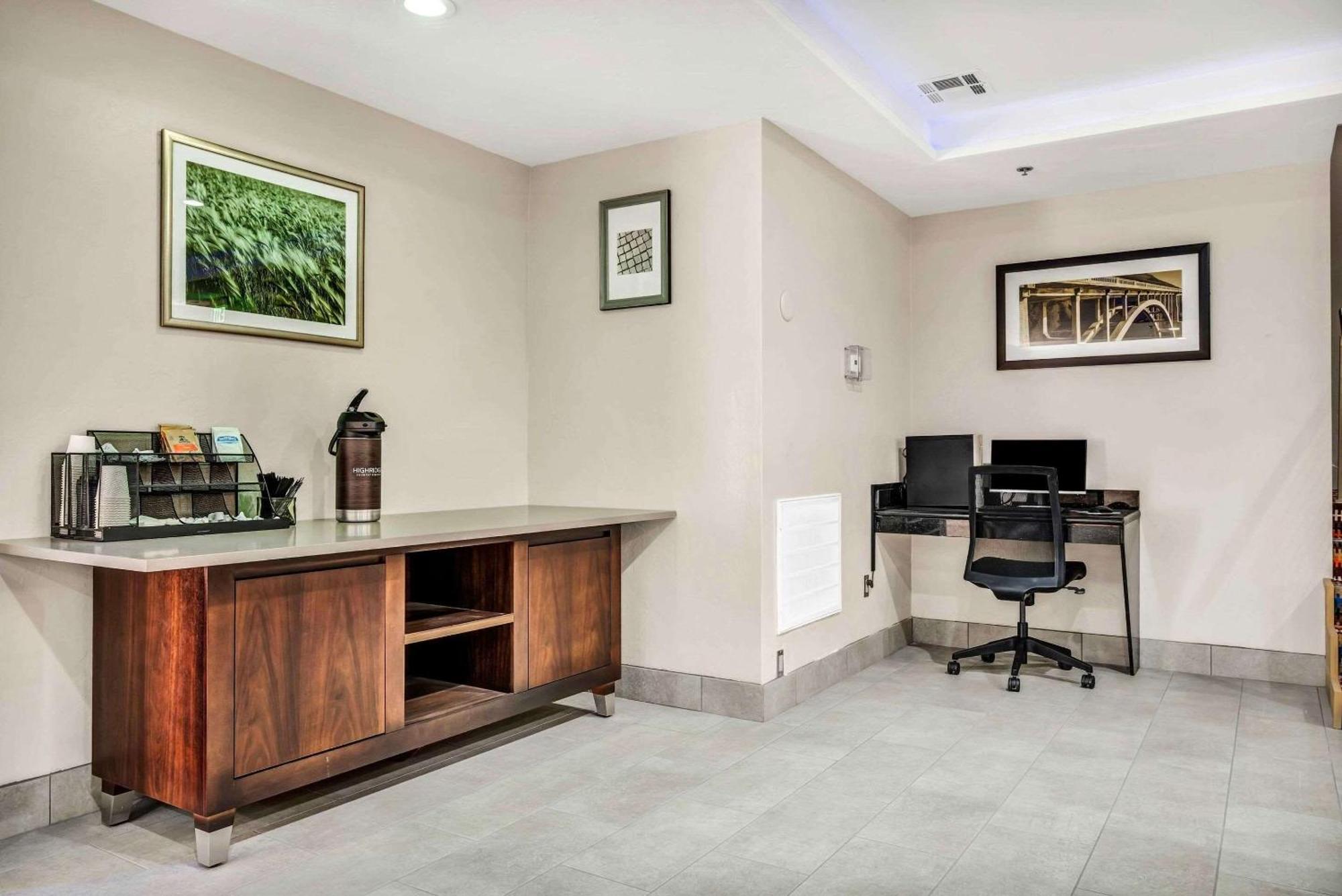 Country Inn & Suites By Radisson, Oklahoma City At Northwest Expressway, Ok المظهر الخارجي الصورة