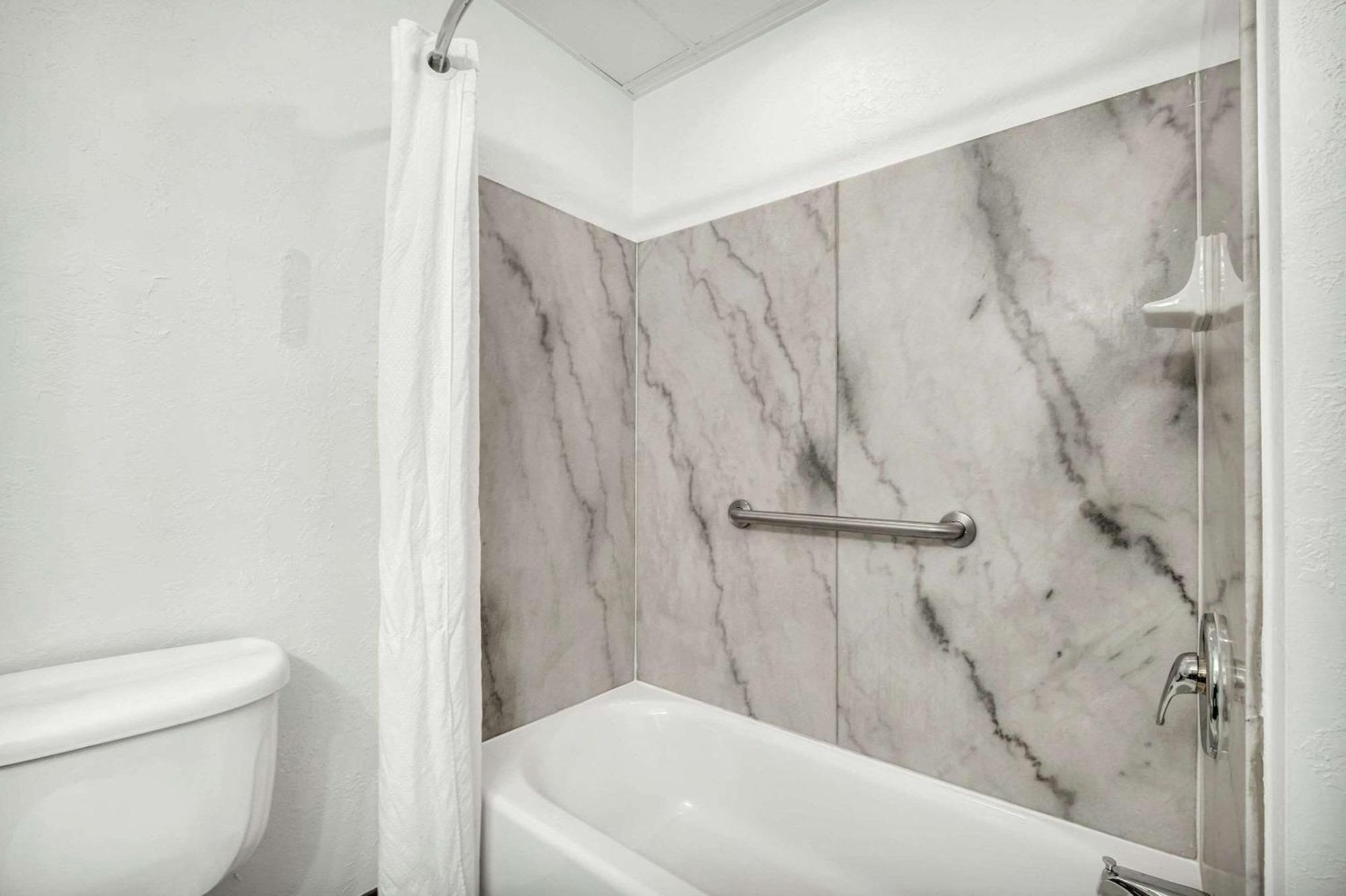 Country Inn & Suites By Radisson, Oklahoma City At Northwest Expressway, Ok المظهر الخارجي الصورة